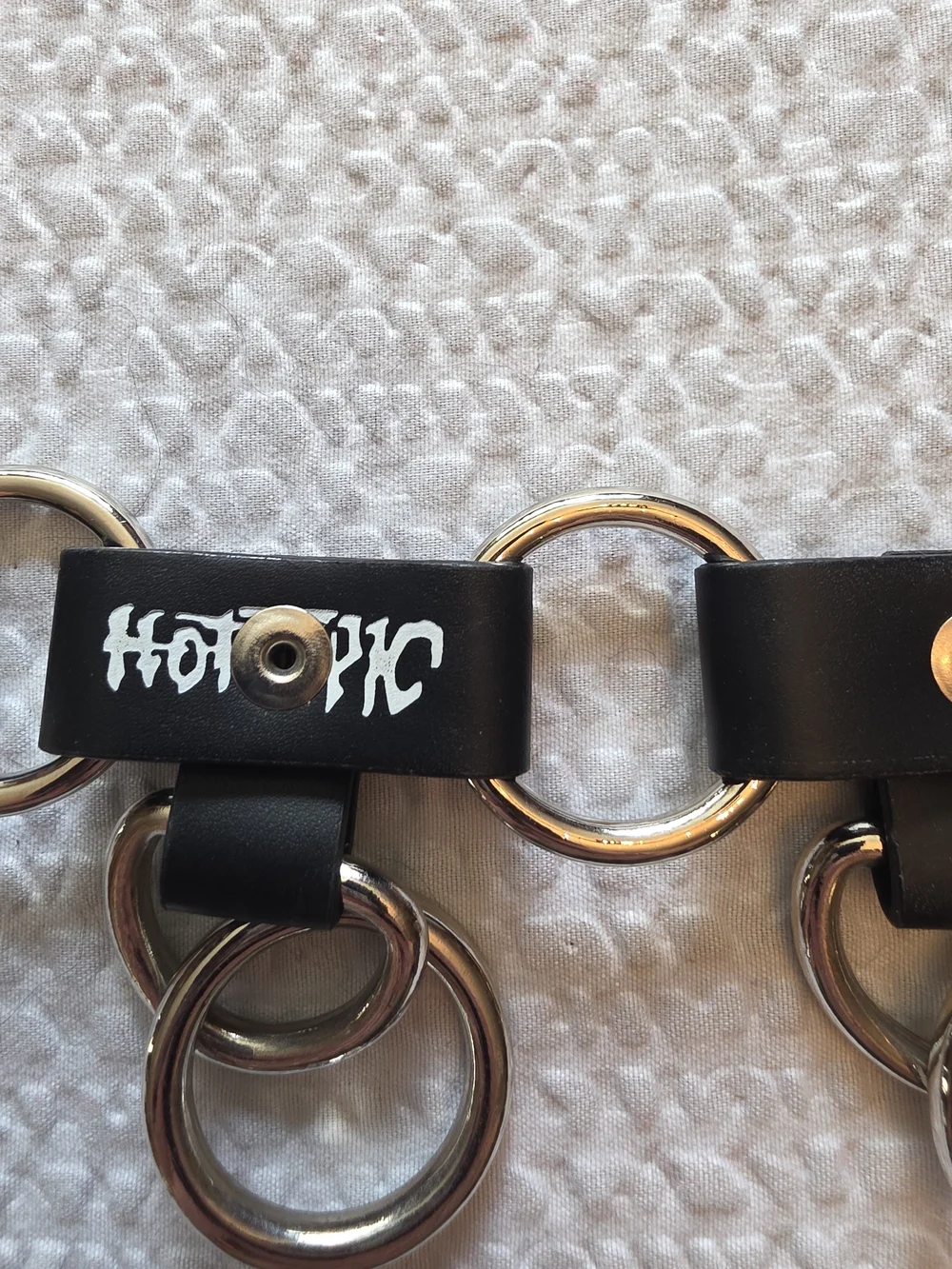 Hot Topic Black Leather Choker with Silver Rings Vtg